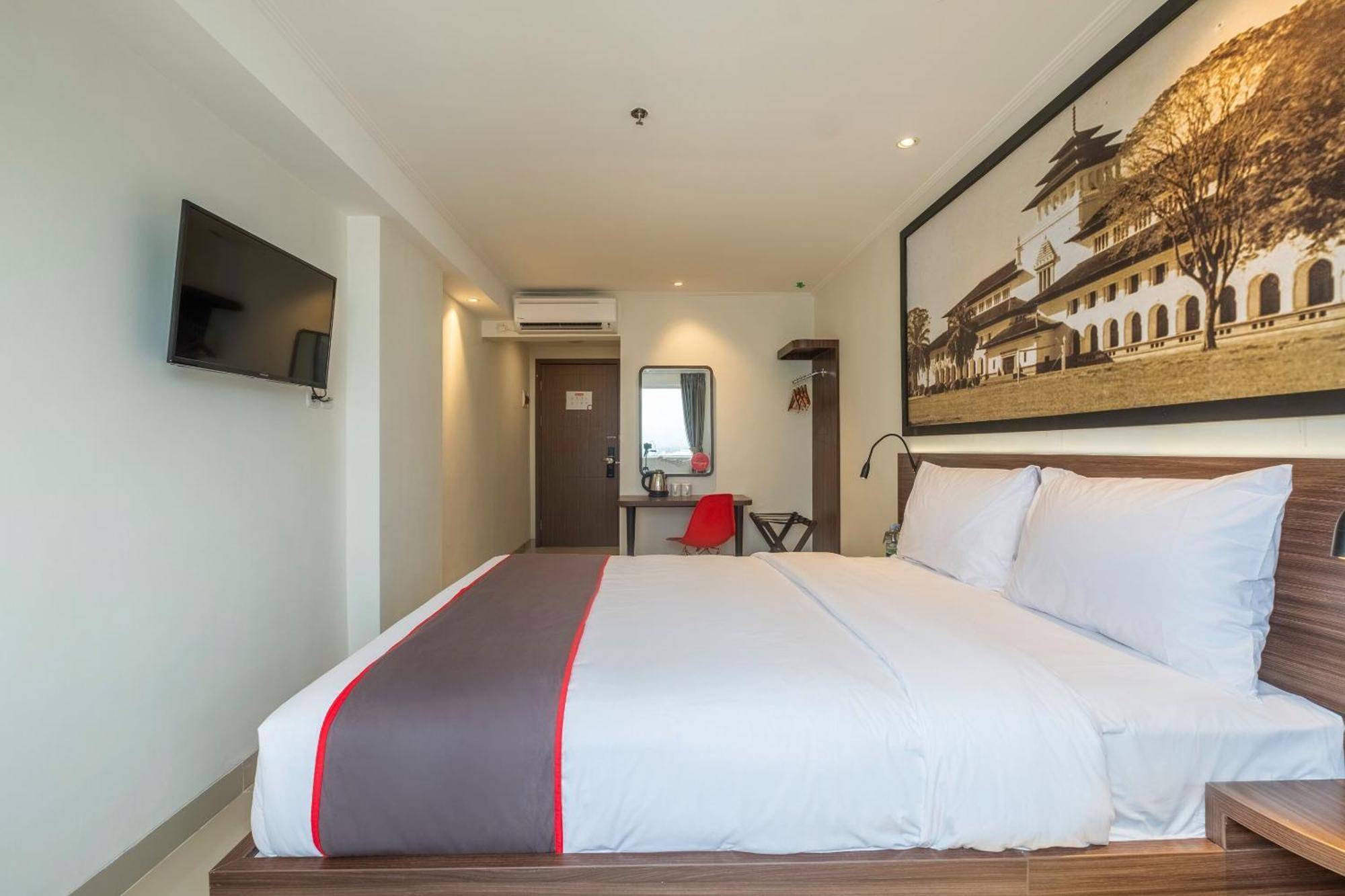 Super Oyo Collection O Hotel Pasar Baru Heritage Bandung Exterior photo